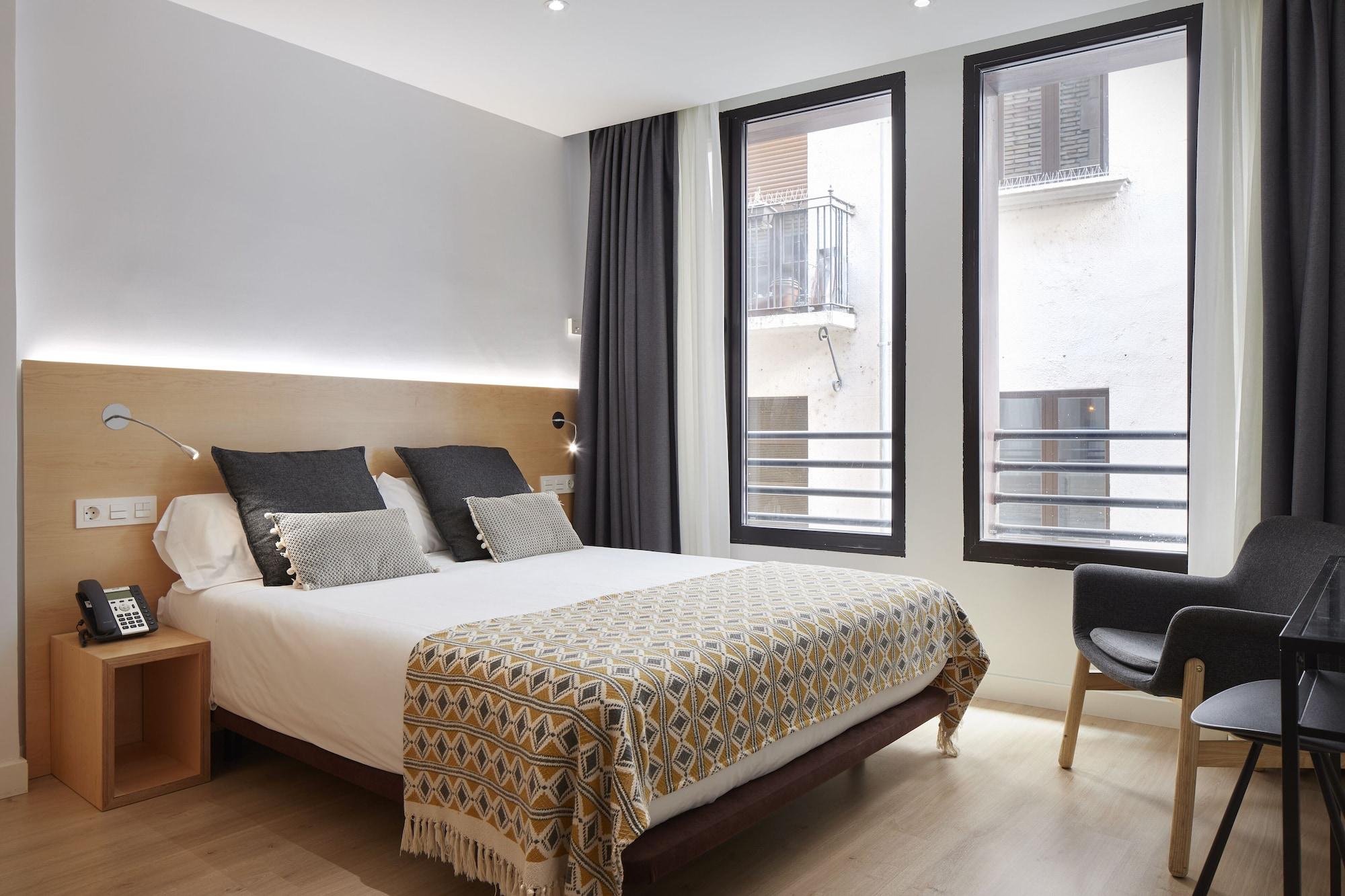 Hostal Arriazu Pamplona Dış mekan fotoğraf