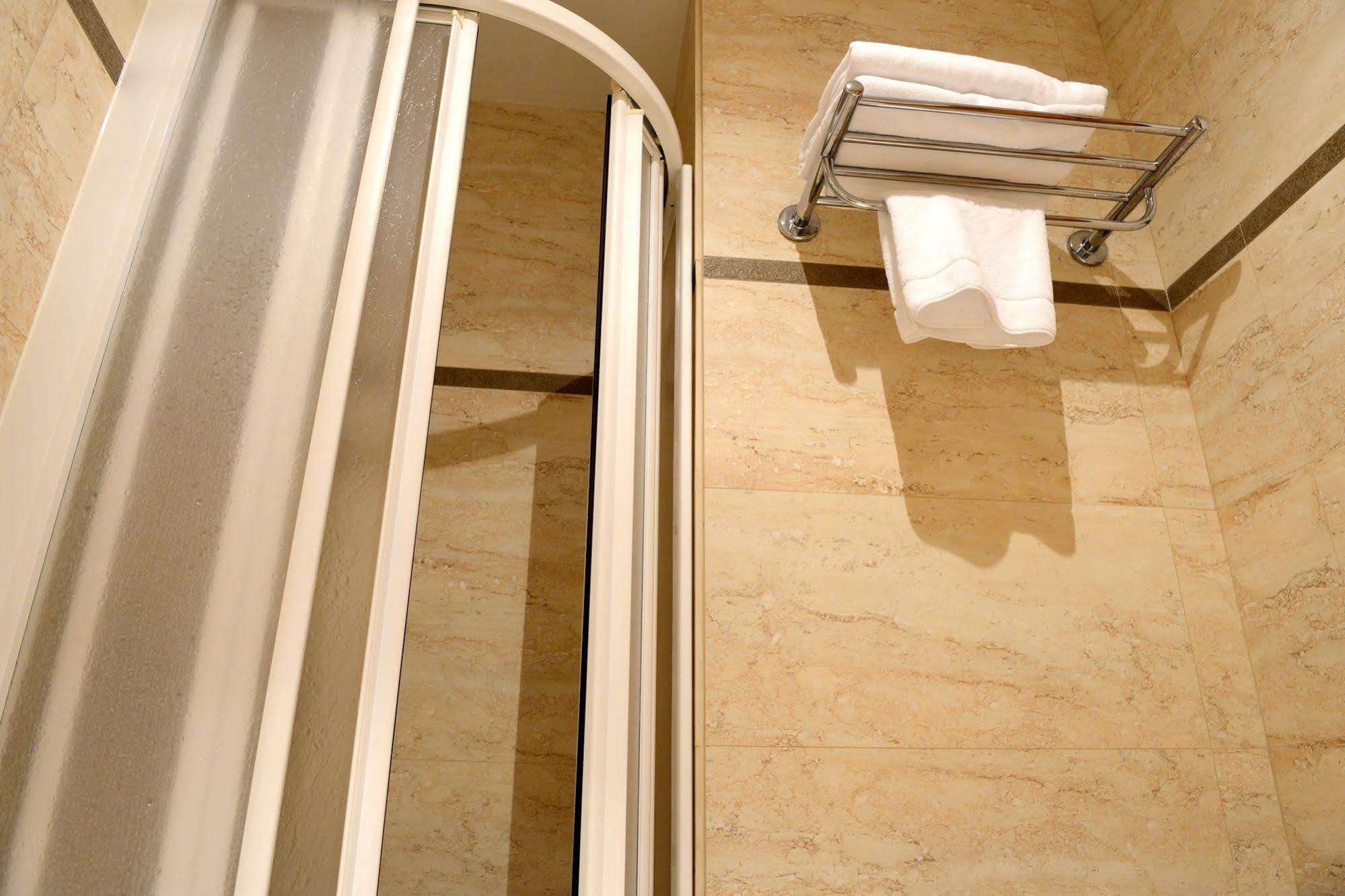Hostal Arriazu Pamplona Dış mekan fotoğraf